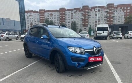 Renault Sandero II рестайлинг, 2015 год, 840 000 рублей, 2 фотография