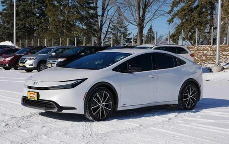 Toyota Prius IV XW50, 2026 год, 4 983 000 рублей, 3 фотография