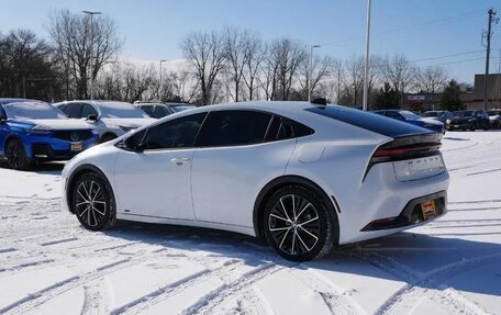 Toyota Prius IV XW50, 2026 год, 4 983 000 рублей, 4 фотография