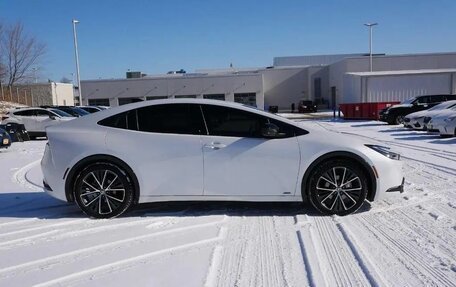 Toyota Prius IV XW50, 2026 год, 4 983 000 рублей, 8 фотография