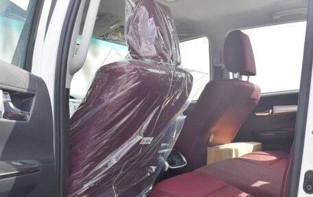 Toyota Hilux VIII, 2025 год, 4 940 000 рублей, 15 фотография