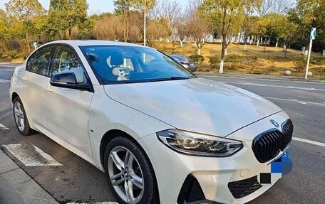 BMW 1 серия, 2023 год, 1 850 000 рублей, 2 фотография