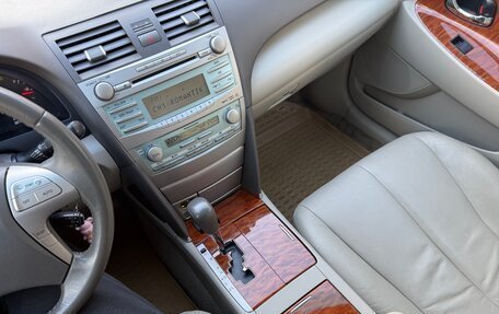 Toyota Camry, 2008 год, 1 250 000 рублей, 30 фотография