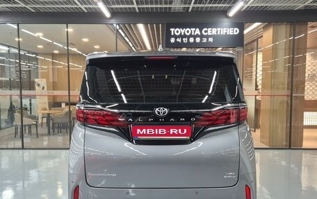 Toyota Alphard, 2025 год, 15 290 000 рублей, 4 фотография