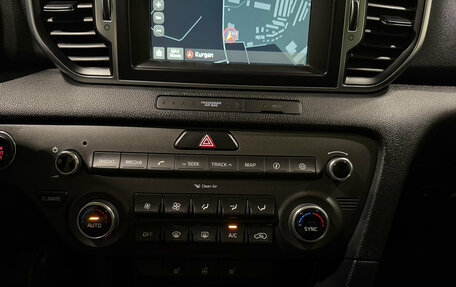 KIA Sportage IV рестайлинг, 2017 год, 1 800 000 рублей, 12 фотография