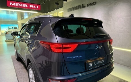 KIA Sportage IV рестайлинг, 2017 год, 1 800 000 рублей, 21 фотография