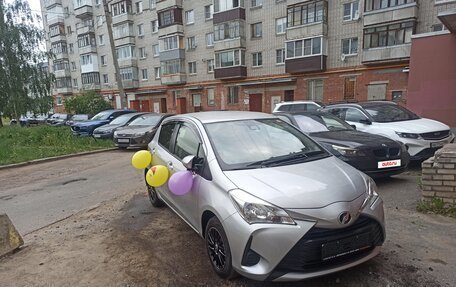 Toyota Vitz, 2018 год, 990 000 рублей, 8 фотография