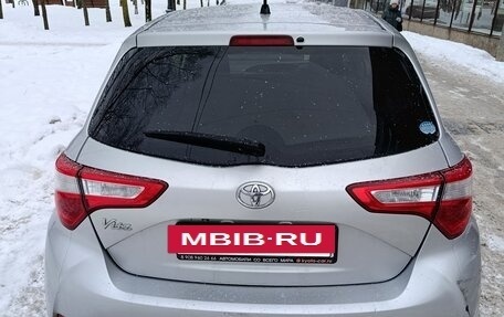 Toyota Vitz, 2018 год, 990 000 рублей, 10 фотография