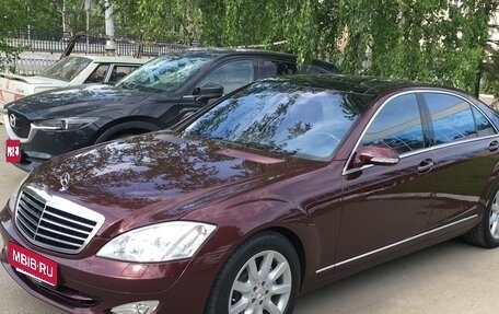 Mercedes-Benz S-Класс, 2006 год, 2 500 000 рублей, 1 фотография