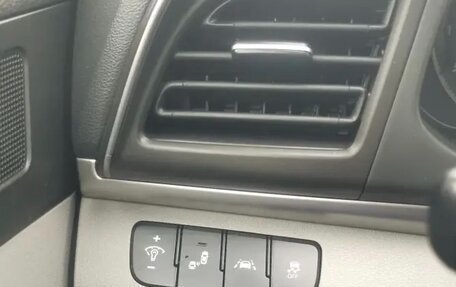 Hyundai Elantra VI рестайлинг, 2019 год, 1 400 000 рублей, 15 фотография