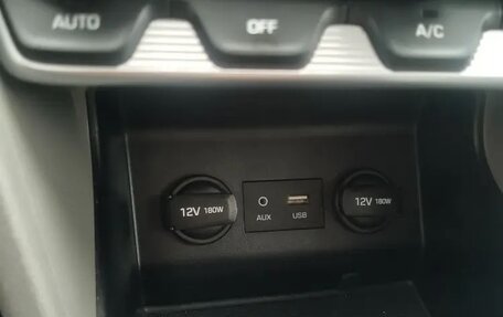 Hyundai Elantra VI рестайлинг, 2019 год, 1 400 000 рублей, 16 фотография