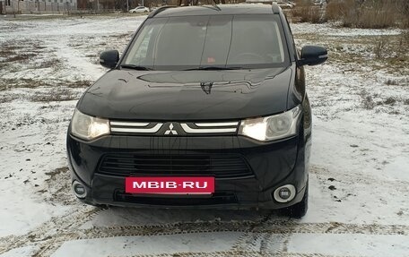 Mitsubishi Outlander III рестайлинг 3, 2012 год, 1 190 000 рублей, 8 фотография