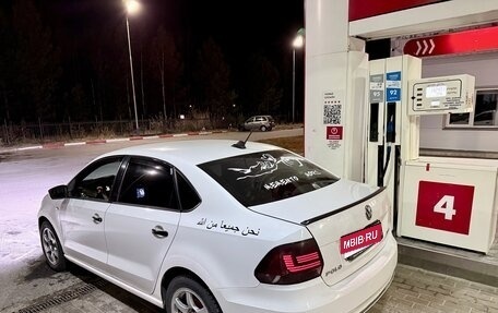 Volkswagen Polo VI (EU Market), 2017 год, 600 000 рублей, 2 фотография