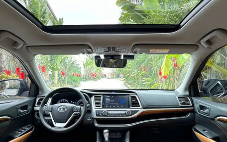 Toyota Highlander III, 2021 год, 4 300 757 рублей, 6 фотография