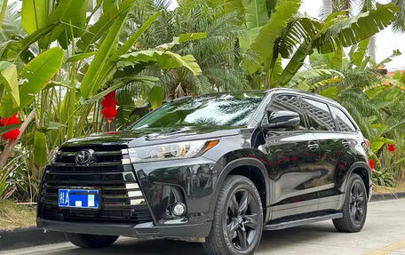 Toyota Highlander III, 2021 год, 4 300 757 рублей, 2 фотография