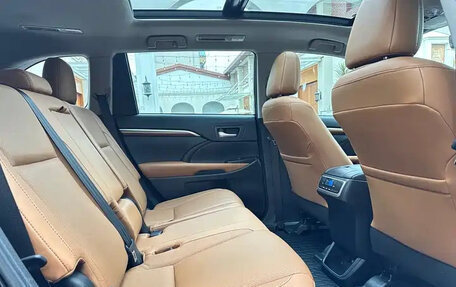 Toyota Highlander III, 2021 год, 4 300 757 рублей, 13 фотография