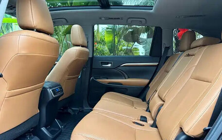 Toyota Highlander III, 2021 год, 4 300 757 рублей, 12 фотография