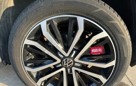 Volkswagen T-Roc I, 2022 год, 1 850 400 рублей, 14 фотография