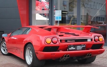 Lamborghini Diablo, 1993 год, 30 500 000 рублей, 5 фотография