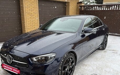 Mercedes-Benz E-Класс, 2021 год, 5 550 000 рублей, 2 фотография
