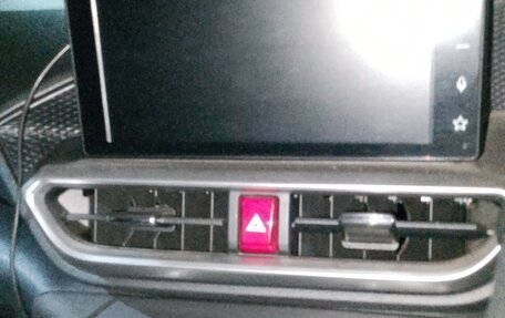 Toyota Raize I, 2020 год, 1 880 000 рублей, 9 фотография