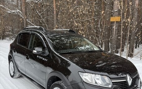 Renault Sandero II рестайлинг, 2015 год, 560 000 рублей, 18 фотография