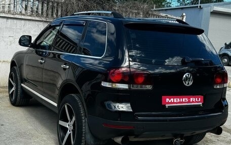 Volkswagen Touareg III, 2008 год, 1 350 000 рублей, 2 фотография