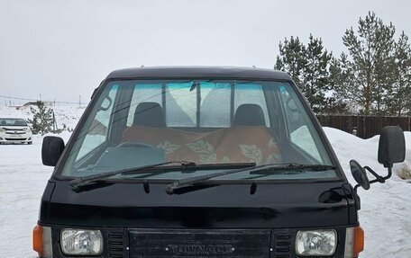 Toyota Town Ace III, 1990 год, 370 000 рублей, 1 фотография