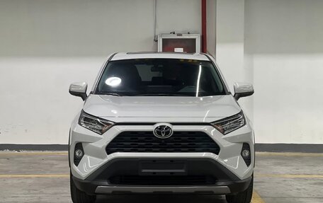 Toyota RAV4, 2022 год, 2 490 000 рублей, 1 фотография