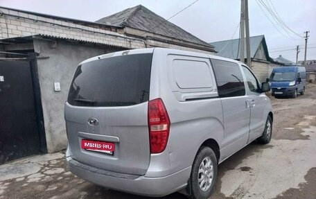 Hyundai Grand Starex Grand Starex I рестайлинг 2, 2010 год, 1 080 000 рублей, 7 фотография