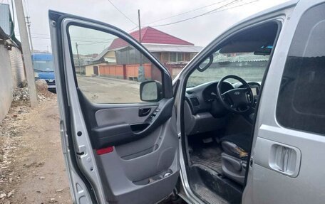 Hyundai Grand Starex Grand Starex I рестайлинг 2, 2010 год, 1 080 000 рублей, 10 фотография