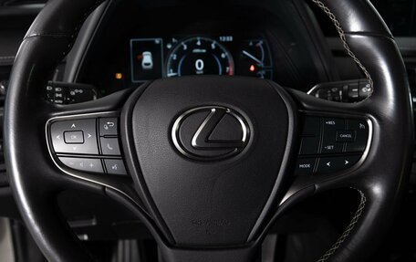 Lexus UX I, 2020 год, 3 140 000 рублей, 11 фотография