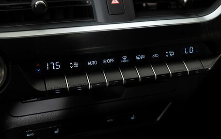 Lexus UX I, 2020 год, 3 140 000 рублей, 13 фотография