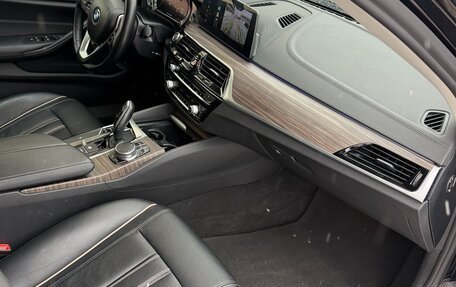 BMW 5 серия, 2017 год, 3 590 000 рублей, 14 фотография