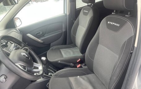 Renault Logan II, 2021 год, 1 470 000 рублей, 12 фотография