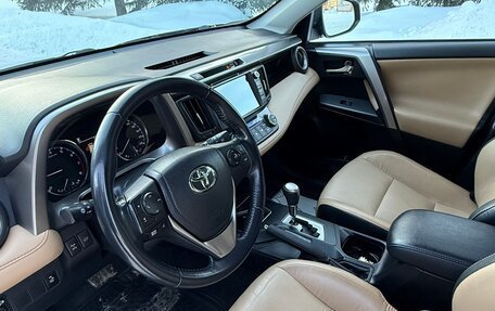 Toyota RAV4, 2017 год, 3 100 000 рублей, 8 фотография