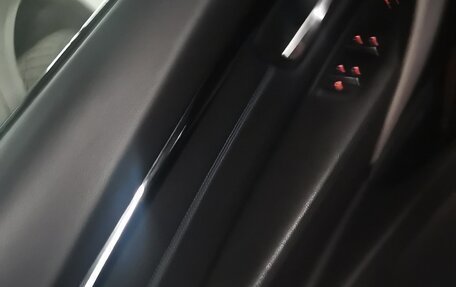 BMW 3 серия, 2018 год, 3 000 000 рублей, 13 фотография