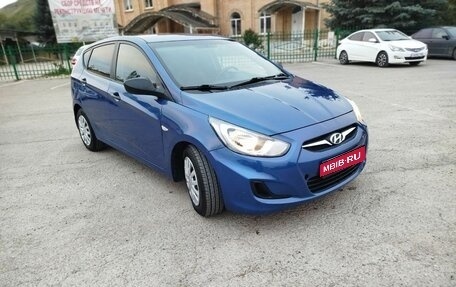Hyundai Solaris II рестайлинг, 2013 год, 625 000 рублей, 1 фотография