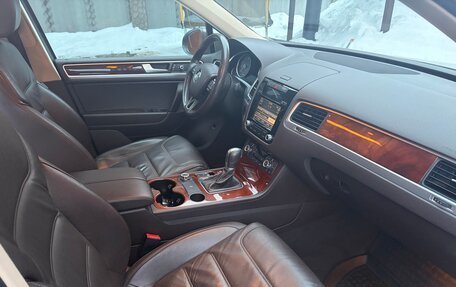 Volkswagen Touareg III, 2014 год, 2 950 000 рублей, 8 фотография