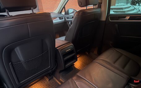 Volkswagen Touareg III, 2014 год, 2 950 000 рублей, 10 фотография