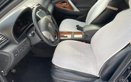 Toyota Camry, 2011 год, 1 320 000 рублей, 2 фотография