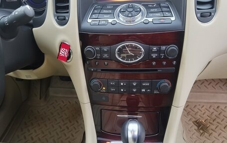 Infiniti QX50 I рестайлинг, 2016 год, 2 800 000 рублей, 17 фотография