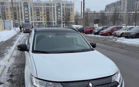 Mitsubishi Outlander III рестайлинг 3, 2020 год, 2 249 000 рублей, 8 фотография