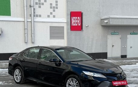 Toyota Camry, 2018 год, 2 890 000 рублей, 9 фотография