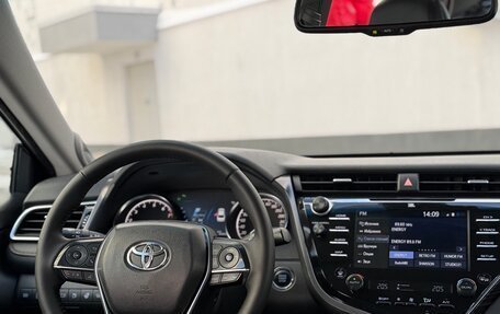 Toyota Camry, 2018 год, 2 890 000 рублей, 23 фотография