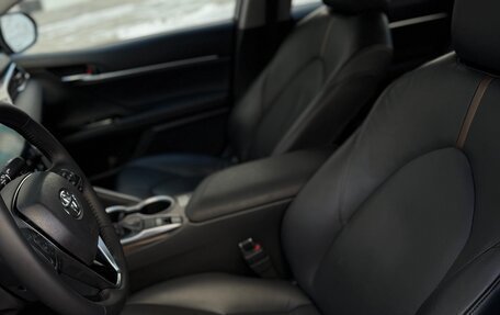 Toyota Camry, 2018 год, 2 890 000 рублей, 28 фотография