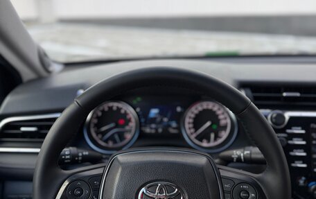 Toyota Camry, 2018 год, 2 890 000 рублей, 24 фотография