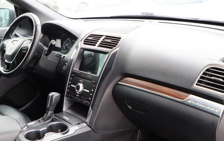 Ford Explorer VI, 2018 год, 2 700 000 рублей, 12 фотография