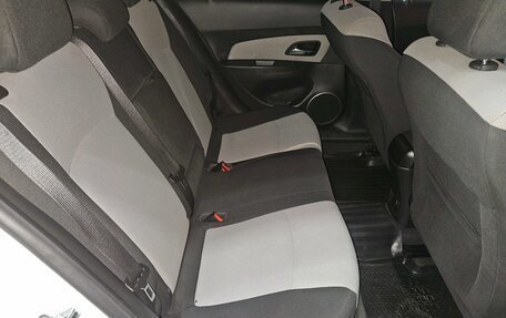 Chevrolet Cruze II, 2011 год, 797 000 рублей, 13 фотография