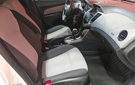 Chevrolet Cruze II, 2011 год, 797 000 рублей, 12 фотография